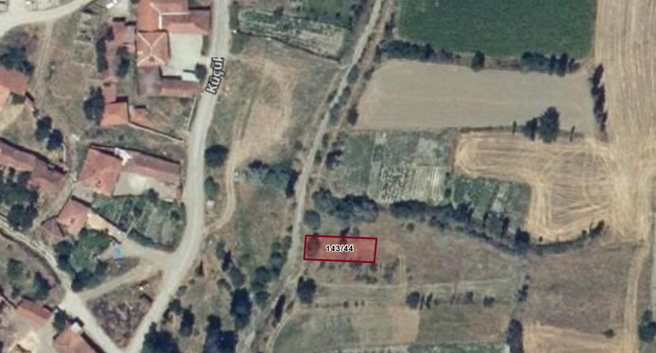 ÇORUM SUNGURLU KÜÇÜKİNCESU KÖYÜNDE 237 M² BAHÇEMİZ SATILIKTIR. - ÇORUM SUNGURLU fotoğraf 3